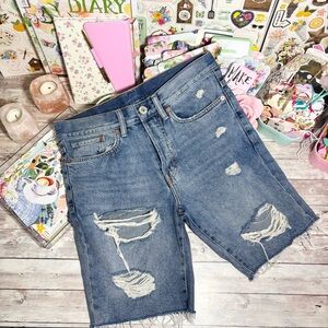 &Denim H&M Straight Fit Button Fly Distressed Denim Jean Shorts Men’s Size 28